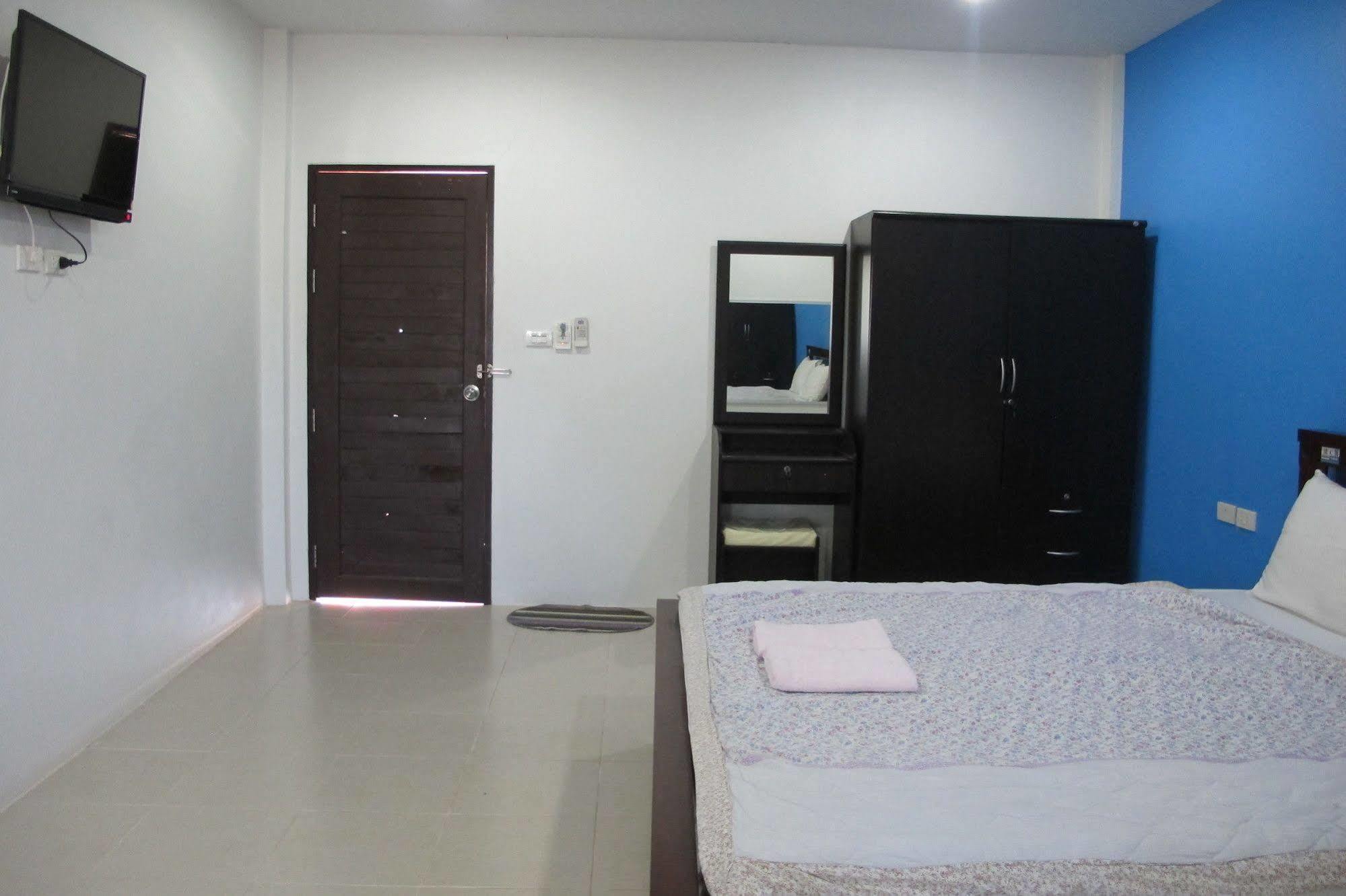 Tongmai Resort Surat Thani Buitenkant foto